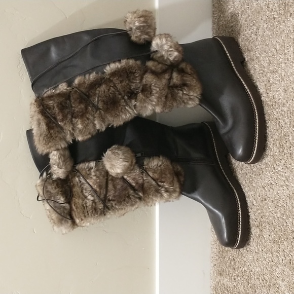 Boots - Picture 1 of 3